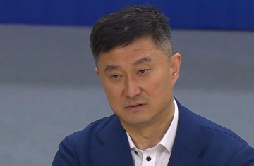 世俱杯投注-轰下45+19+11！广东内线又又被吊打，萨林杰戴耳机玩手机引争议